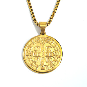 Accessoires de mode de personnalité européenne et américaine rétro <span class=keywords><strong>Saint</strong></span> Benoît exorcisme père croix lettre titane acier mâle pend - Product Image 2