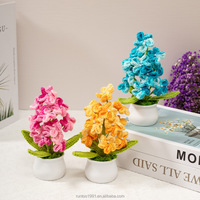 Pot de plante en soie tricoté à la main. Écologique. Couleur personnalisée. Cadeau d'art floral haut de gamme pour mariages et événements.