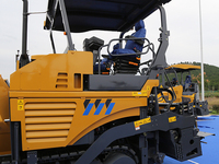 Mini finisseur d'asphalte sur roues RP953 de 9,5 m et 500 mm pour machines routières chinoises, avec norme d'émission Euro II