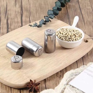 Nouveaux produits 2026 Maison <span class=keywords><strong>et</strong></span> cuisine Petits salières <span class=keywords><strong>et</strong></span> poivrières en métal pour épices <span class=keywords><strong>et</strong></span> assaisonnements, distributeur d'épices - Product Image 3