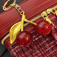 Sac à main mini carré en laine tricotée tendance avec pendentif cerise, sac bandoulière de luxe en PU, pochette à cosmétiques, Bolsa De Caja De Lana