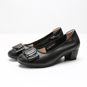 Talons hauts <span class=keywords><strong>en</strong></span> <span class=keywords><strong>cuir</strong></span> à semelle souple pour femmes de grande taille <span class=keywords><strong>chaussures</strong></span> de travail de bureau décontractées <span class=keywords><strong>pieds</strong></span> nus avec confort et durabilité - Product Image 1