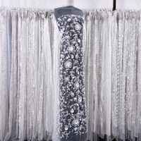 Tissu de dentelle de tulle brodé de perles florales 3D de luxe avec sequins pour robe de mariée, robe de soirée