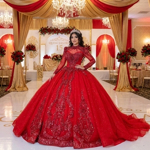 Vestido de Quinceañera Mc065 de Lujo con Apliques de Pedrería Escarlata, Cadena, Ilusión de Drapeado, Brillo y Bordado, Estilo Princesa con Cola Capilla - Product Image 1