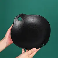 Керамическая круглая фарфоровая черная матовая тарелка с двумя ручками для фруктов для ресторана дома и отеля