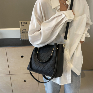 Bolso de mano Fabricante Bolso de compras Gran capacidad Diseñador de lujo Bolsos de mano de cuero PU para mujer - Product Image 4