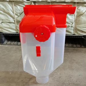 Otomatik Domuz Yemliği 8L Beyaz Plastik Domuz Yemliği Dişi Domuz Çiftliği Yem Dağıtıcısı - Product Image 5