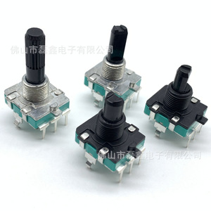 Codificador Rotatorio Ec16, Interruptor de Botón de 5 Pines, Potenciómetro Digital de 24 Bits con Interruptor Integrado, Montaje Vertical - Product Image 1