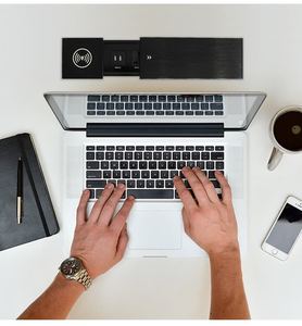 โต๊ะสำนักงาน Flushed ติดตั้งสากลพลังงานไฟฟ้าชาร์จไร้สายเลื่อนซ็อกเก็ตไฟฟ้าตาราง - Product Image 5