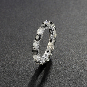 Bague unisexe en argent sterling avec moissanite ronde à 30 points, entièrement sertie de diamants, simple, légère et luxueuse, cadeau <span class=keywords><strong>d</strong></span>'anniversaire - Product Image 2