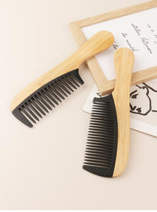 Peigne à cheveux carré en bois à dents larges coupe courte barbier en bambou éliminant les pellicules et empêchant l'électricité statique - Product Image 5