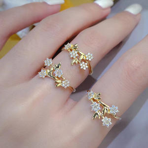 Anello Q503 con Fiori per Donna, Zirconia Cubica con Incastonatura a Pavé, Anelli di Fidanzamento alla Moda, Gioielli con Pietra Rotonda Creati in Laboratorio - Product Image 6