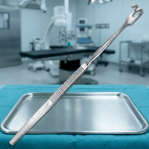 DOIGT RAKE, RETRACTOR (1 Prong Blunt) Bernay Doigt Râteau Écarteurs Trachéaux Sharp 4 Dents 17.0cm Instruments Chirurgicaux - Product Image 4