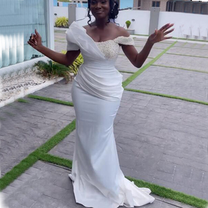 África satén sirena vestidos de <span class=keywords><strong>novia</strong></span> para <span class=keywords><strong>novia</strong></span> <span class=keywords><strong>joven</strong></span> fuera del hombro corsé perlas rebordear plisados jardín vestidos de <span class=keywords><strong>novia</strong></span> personalizados - Product Image 1