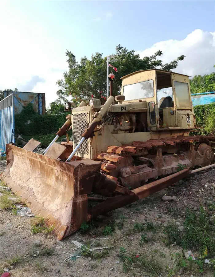 Old Used CAT D5B Crawler Bulldozer caterpillar tracked dozer CAT D5B hot sale