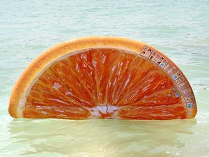 Colchoneta Flotante INTEX 58763 con Diseño de Frutas de Verano, Naranja, para <span class=keywords><strong>Piscina</strong></span>, 178 x 85 cm - Product Image 5