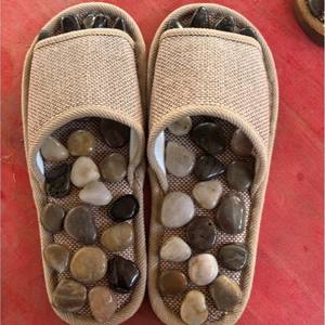 Sandal Pebble Acupressure, sandal pijat Spiky untuk bantuan <span class=keywords><strong>Plantar</strong></span> Fasciitis & stimulasi kaki - Product Image 2