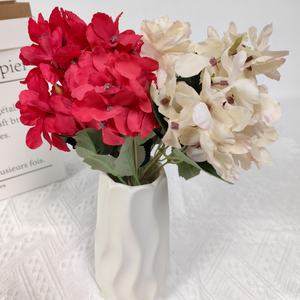 باقة زهور الهيدرانجيا الحريرية الاصطناعية بالجملة من SEASON لتزيين المنزل والطاولات شجيرة هيدرانجيا حمراء - Product Image 6