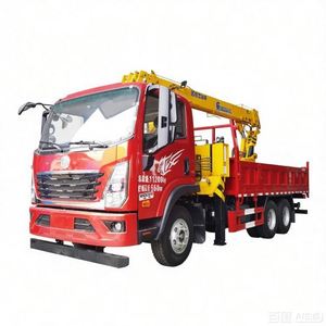 Camion-grue Sinotruk 6,3 tonnes, grue mobile hydraulique à flèche droite, équipement lourd avec siège surélevé pour la livraison - Product Image 1
