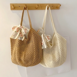 <span class=keywords><strong>Borsa</strong></span> a Spalla Grande Capacità con Due Aperture Traforate in Maglia, Nuova Collezione Primavera 2024, Versatile per Vacanze al Mare e Spiaggia - Product Image 4