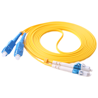 Câble de brassage fibre optique 1m (3ft) 2 fibres LC UPC Duplex vers SC UPC Duplex Monomode (OS2) Riser (OFNR) 2.0mm à gaine serrée Jaune