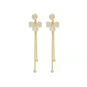 Pendientes de Cobre Chapados en Oro de 14K de Alta Calidad con Ópalo, Borla Larga Clásica, Exquisito Cristal en Forma de Flor, 42mm para Mujer - Product Image 2