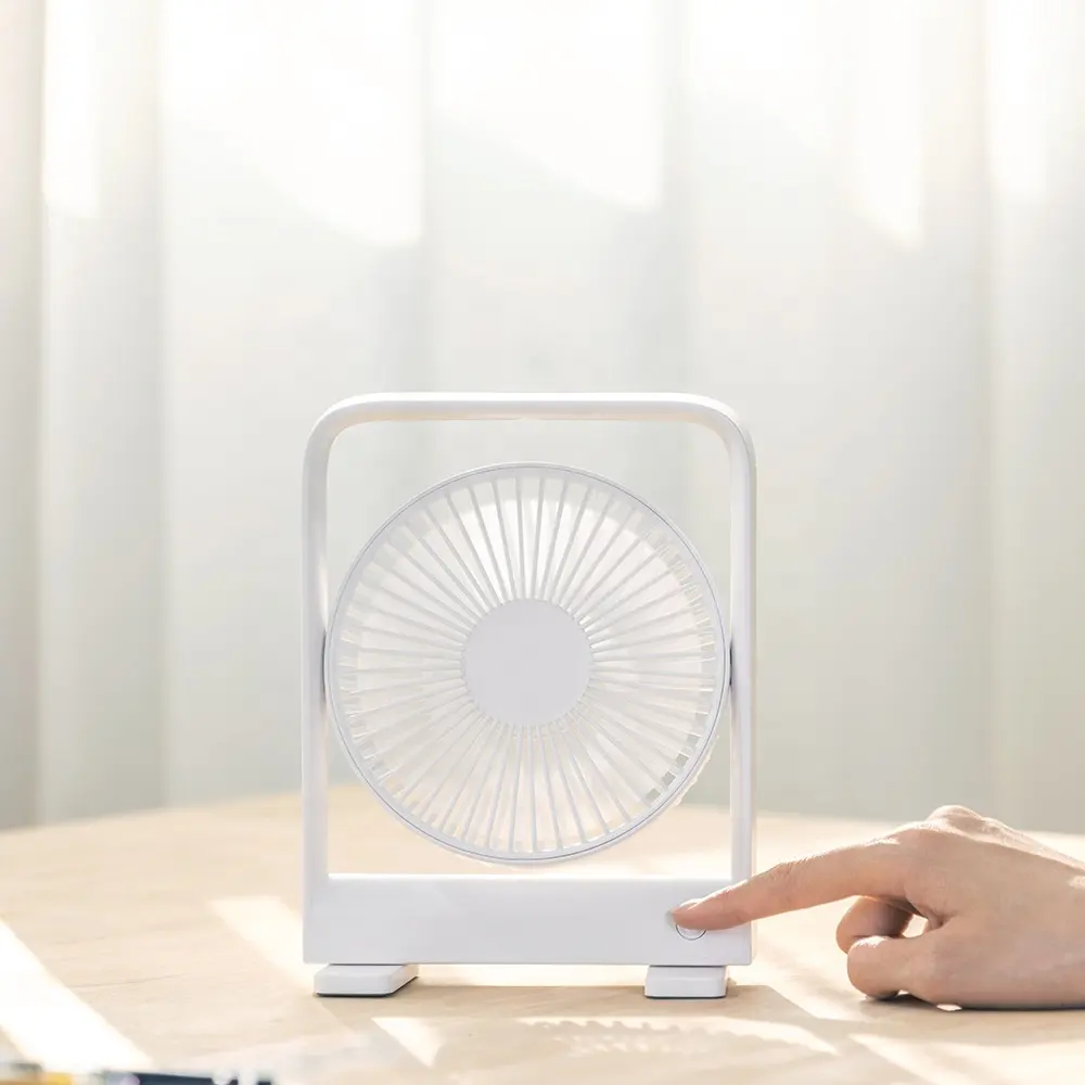 Summer Electric Portable USB Table Fan Mini Personal Air Cooling Fan For Car Outdoor Home Use Made Of Plastic