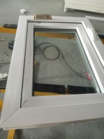 Fenêtre à battant en PVC à ouverture manuelle, isolante thermiquement, résistante au vent et aux intempéries, à commande manuelle, pour extérieur et salle de bain