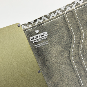 ที่ใส่นามบัตรโลหะแบบกำหนดเองหนัง PU กันขโมยอลูมิเนียมแบบสั้นสำหรับชายและหญิงดีไซน์ป๊อปอัพความจุขนาดใหญ่ - Product Image 2