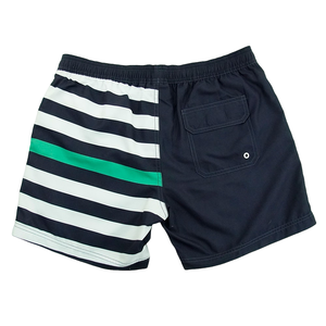 Short de bain chic pour homme à imprimé marbré, poches contrastantes vibrantes, séchage rapide, idéal pour le surf et les vacances d'été - Product Image 2