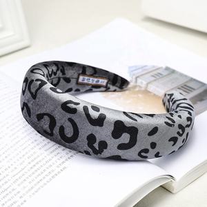 Genya جديد ليوبارد المخملية عقال الحيوان نمط هيرباند الفهد مبطن عقال إكسسوارات الشعر عقال - Product Image 5
