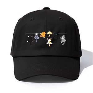Gorra de Béisbol con Estampado Plano 2D de Gatos Adorables, con Múltiples Gatos con Diferentes Expresiones y un Patrón de Nubes y Notas Musicales - Product Image 1