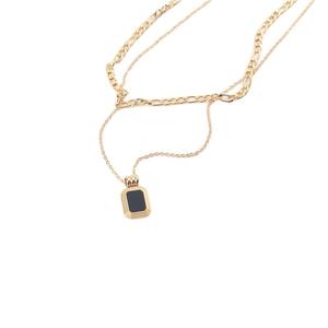 महिलाओं के लिए सुंदर गोल्ड स्टेनलेस स्टील टार्निश फ्री डबल लेयर स्क्वायर मैलाकाइट टैग पेंडेंट कॉलर फिगारो लिंक चेन नेकलेस - Product Image 5