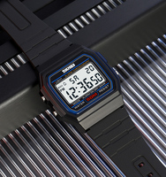 Montres SKMEI 2042 Ultra-Mince G-Shock Classique Digitale pour Hommes Carrée Rétro Montre-Bracelet Électronique Digitale