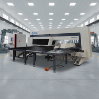 Machine de poinçonnage à tourelle CNC pneumatique automatique de type servo pour tôles d'acier inoxydable de 5 mm avec composants de base motorisés