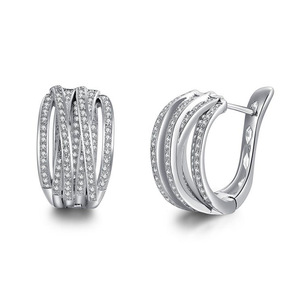 Orecchini a polsino geometrici a strati con croce pavé per donna, gioielli alla moda - Product Image 1