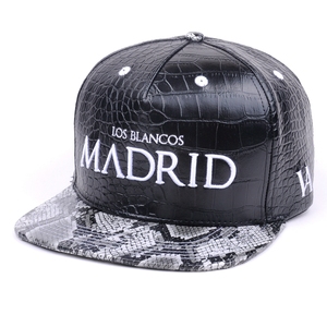Gorra de piel de serpiente con Logo personalizado para hombre, gorro de baloncesto con Cierre trasero, color negro - Product Image 1