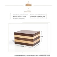 Kotak Musik Putar Manual 30 Nada Maple Walnut Ukiran Tiramisu Gaya Eropa Hadiah Kreatif untuk Teman Melodi Pop Kelas Atas