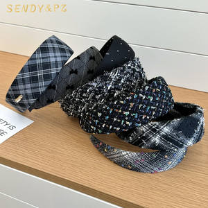 ريترو أسود أبيض متقلب حافة واسعة عقال الفتيات كلية الرياح موجة ملونة عصابة شعر القوس طباعة اكسسوارات الشعر النساء - Product Image 1