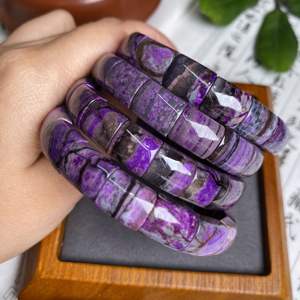 Bracelet en pierres précieuses violettes sculptées à la main, 54-60mm, joli bracelet en Sugilite, bijoux cadeau - Product Image 5