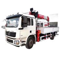 Camion-grue télécommandé sans fil pour des opérations de levage précises