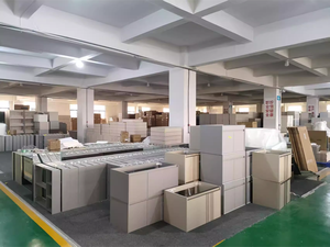 Meuble-lavabo de salle de bain en bois massif avec vasque en céramique à double couche, miroir LED et armoire à pharmacie - Product Image 6