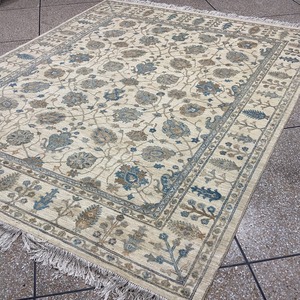 Tapis d'appoint en laine orientale noué à la main Coral Weavers, motif floral, écologique, réversible, à poils moyens, antidérapant et amorti - Product Image 2