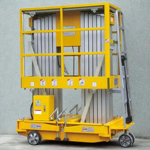 Plateforme élévatrice mobile hydraulique à ciseaux pour personnel avec garde-corps de sécurité pour l'entretien des entrepôts et les travaux en intérieur - Product Image 2