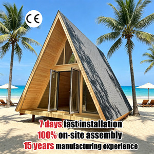 <span class=keywords><strong>Chalet</strong></span> <span class=keywords><strong>en</strong></span> <span class=keywords><strong>bois</strong></span> préfabriqué moderne <span class=keywords><strong>en</strong></span> forme de A, assemblage sur site, fabrication certifiée CE, expérience de fabrication pour les stations balnéaires insulaires - Product Image 1