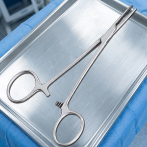 Pinces hémostatiques Halsted droites 18 cm certifiées CE Classe I, instrument chirurgical manuel pour la chirurgie générale - Product Image 4