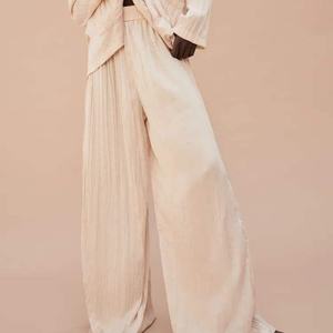 ชุดเซ็ตผ้าลินินสองชิ้นสำหรับผู้หญิง สไตล์ลำลอง เรียบร้อย ประกอบด้วยเสื้อเชิ้ตปกปกติและกางเกงขายาวเอวสูง สีพื้น เหมาะสำหรับใส่ในช่วงฤดูใบไม้ร่วง - Product Image 3