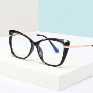 Gafas de Computadora con Filtro de Luz Azul TR90 Elegantes y a la Moda con Logotipo Personalizado 2021 para Mujer, Gafas de Ojo de Gato con Bloqueo de Luz Azul - Product Image 3