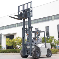Chariot élévateur diesel robuste de 10 tonnes pour la logistique portuaire, levage de conteneurs de grande capacité, système hydraulique fiable