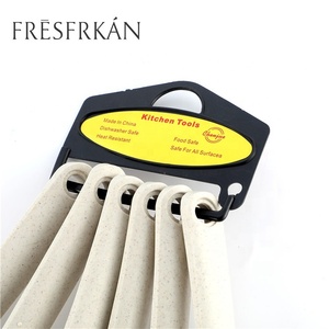 Set di 6 Utensili da Pasticceria Resistenti al Calore, Ecologici e Riutilizzabili, in Plastica Beige con Impugnatura PC, Modello Zhejiang C-12 - Product Image 4